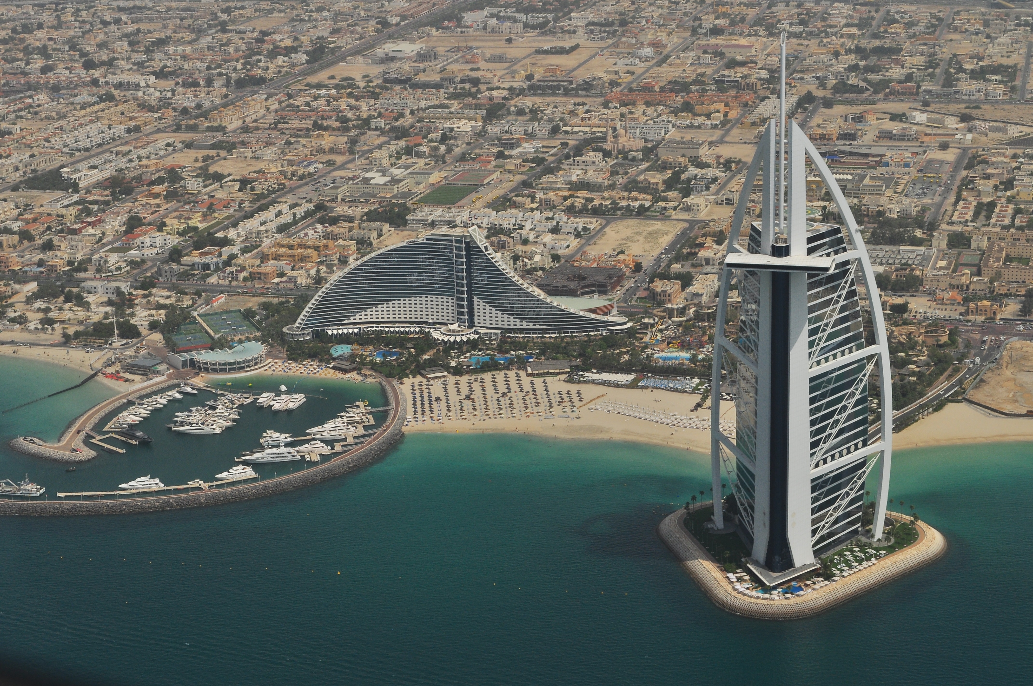 Dubai Dil Okulu Programları: Popüler ve Lüks Bir Şehirde Eğitim Tecrübesi